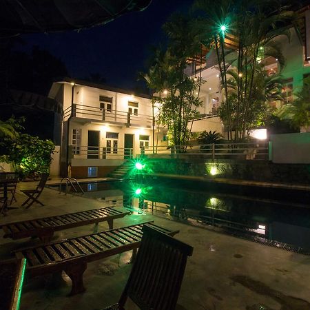 Sleek Hotel Kegalle Bagian luar foto