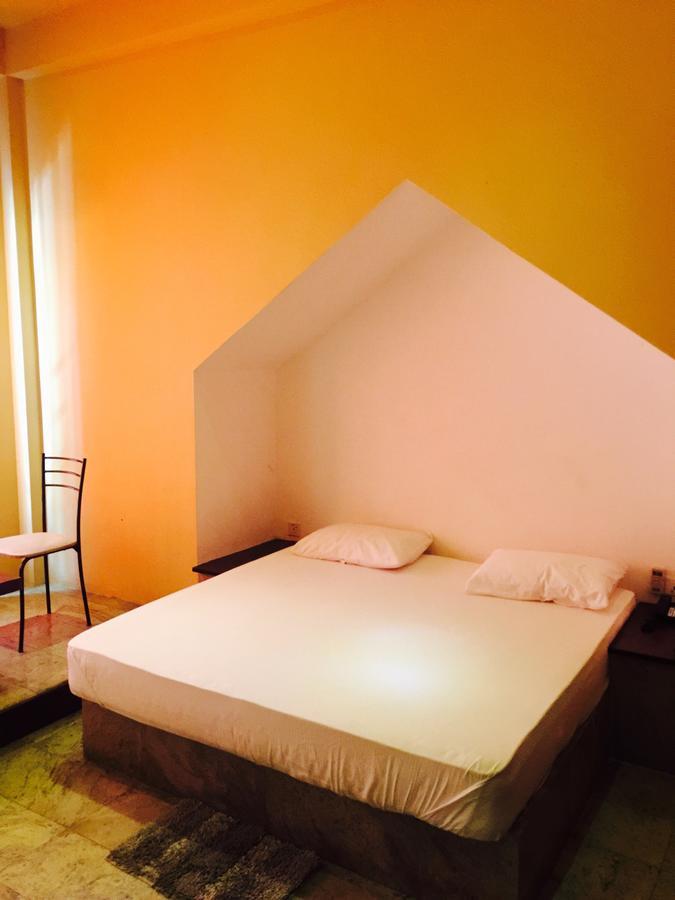 Sleek Hotel Kegalle Bagian luar foto