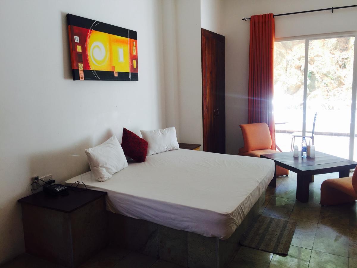 Sleek Hotel Kegalle Bagian luar foto