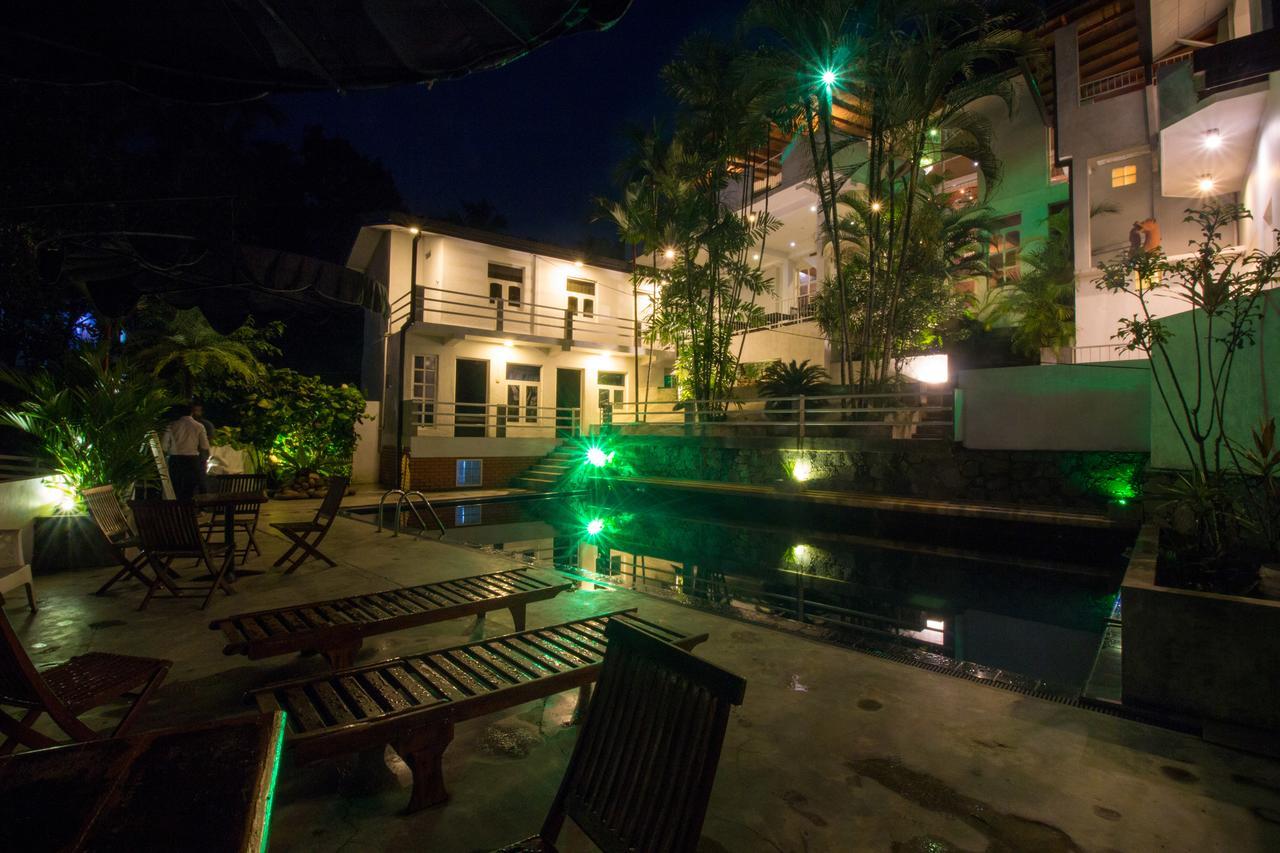 Sleek Hotel Kegalle Bagian luar foto