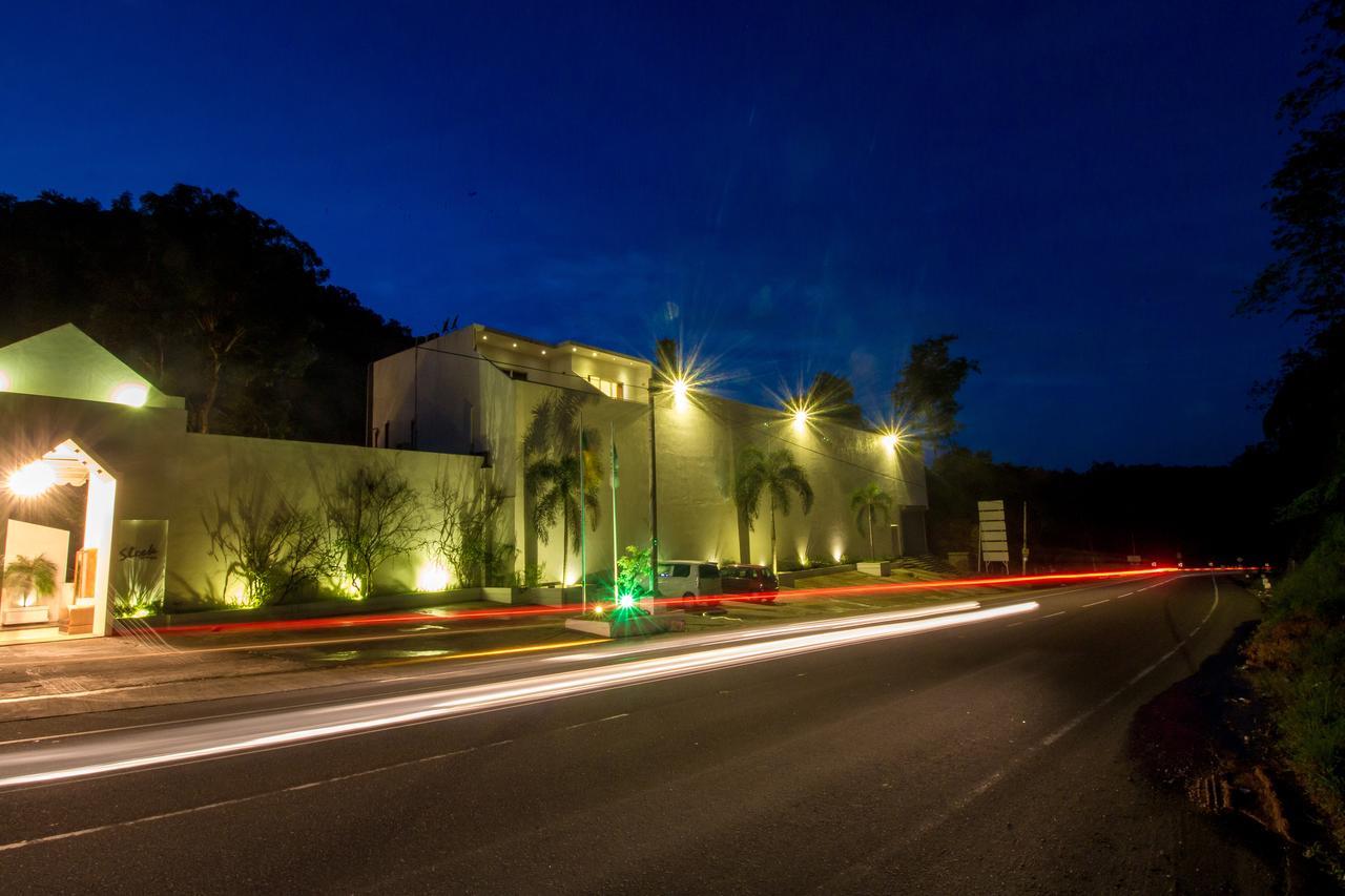 Sleek Hotel Kegalle Bagian luar foto