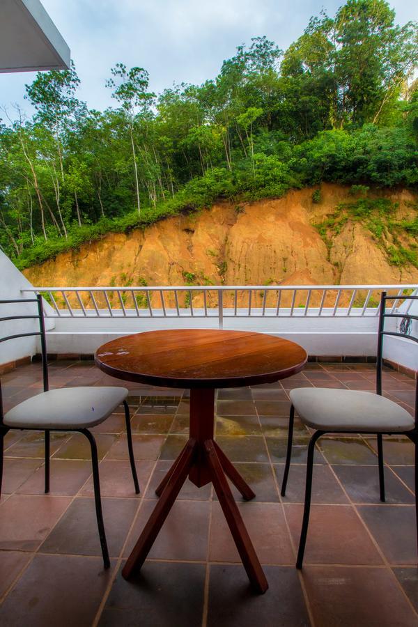 Sleek Hotel Kegalle Bagian luar foto