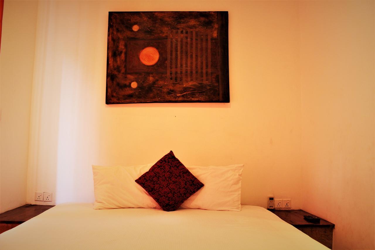 Sleek Hotel Kegalle Bagian luar foto